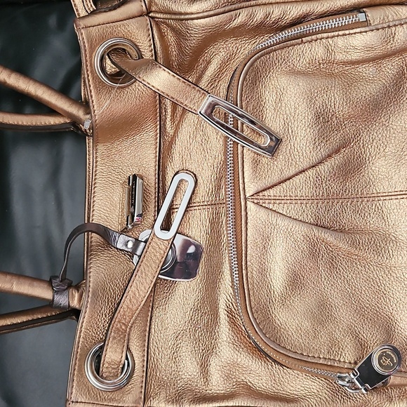 B. Makowsky Pewter Gold Metallic Leather Bag Purse Satchel Handles - Picture 7 of 13